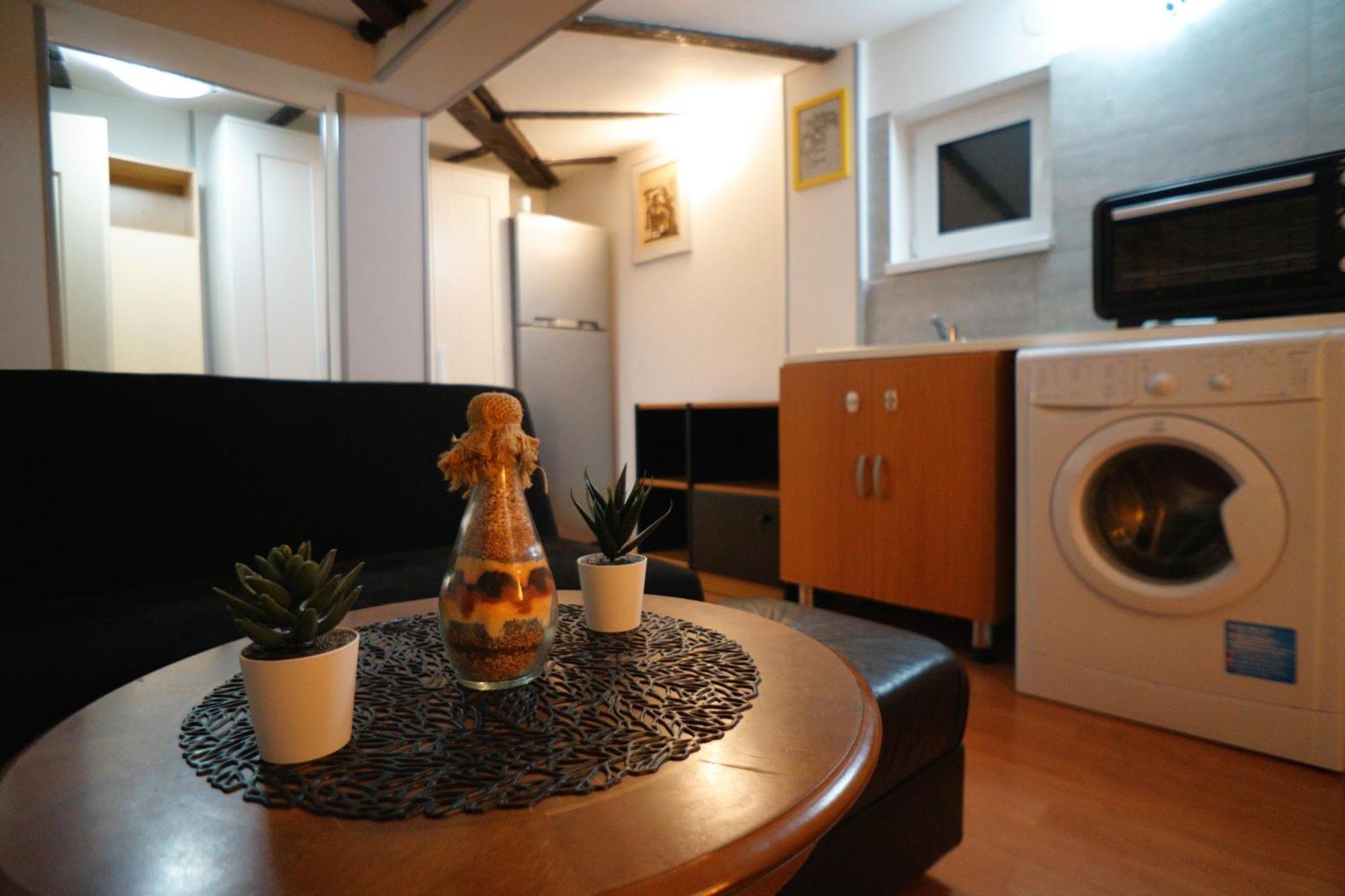2-Room Cozy Retreat Near City Center Bucareste Exterior foto